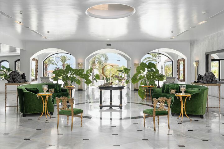 Hotel Interior 4 of 131
