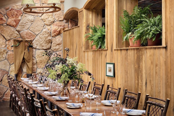Dining 37 of 58