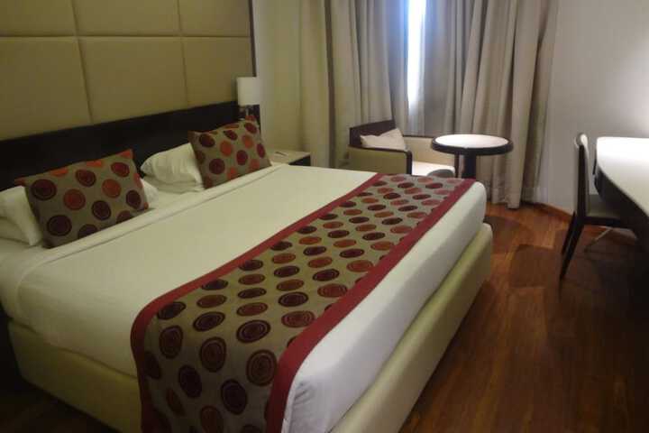 Room 13 of 48