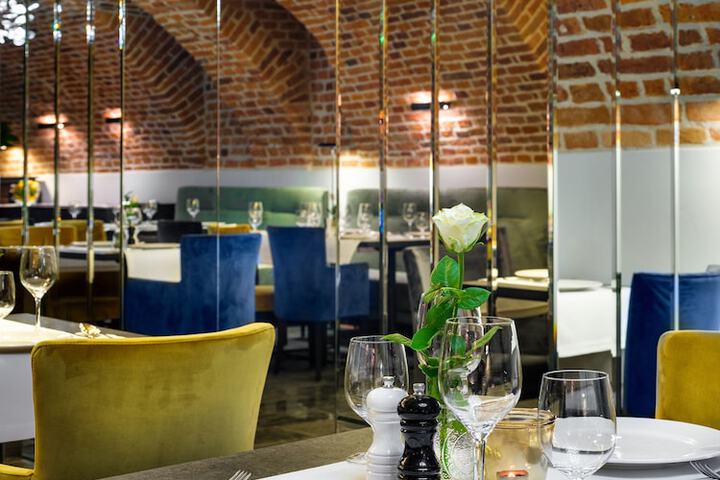 Dining 50 of 74