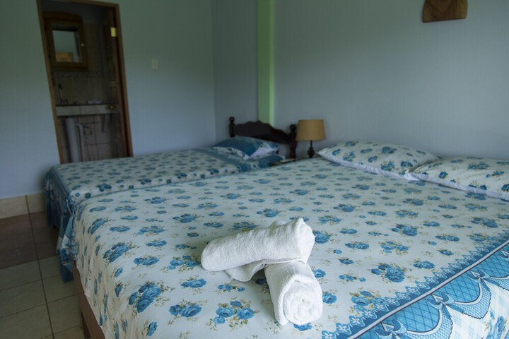 Room 9 of 18