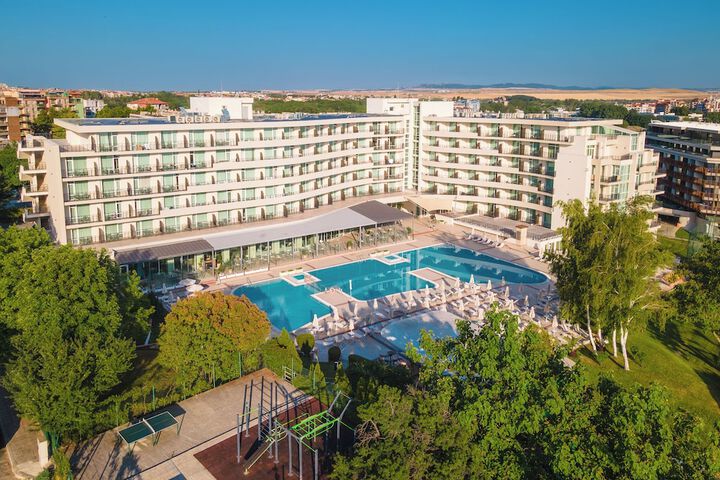 Hotel 72 of 77