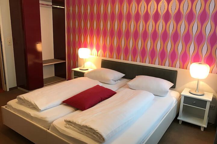 Room 10 of 34