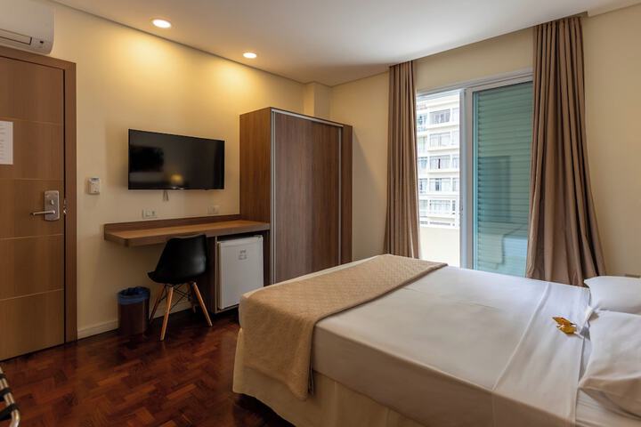 Room 7 of 43