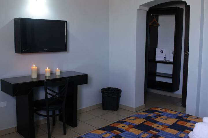 Room 3 of 16