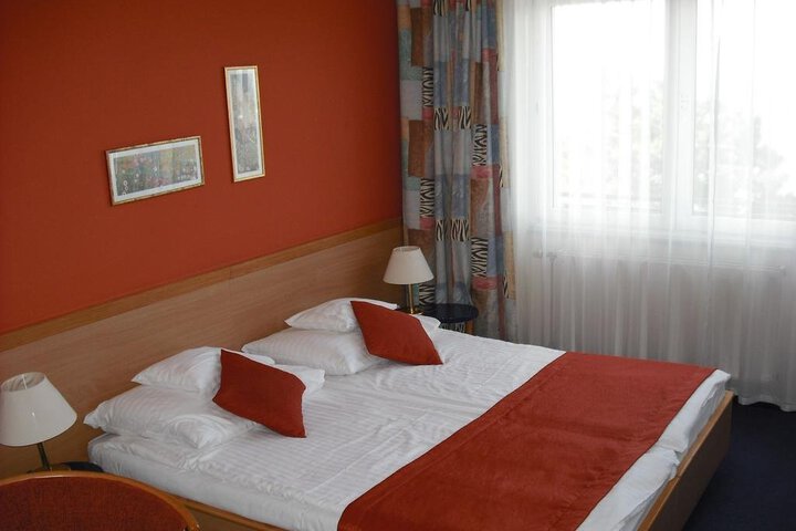 Room 3 of 14