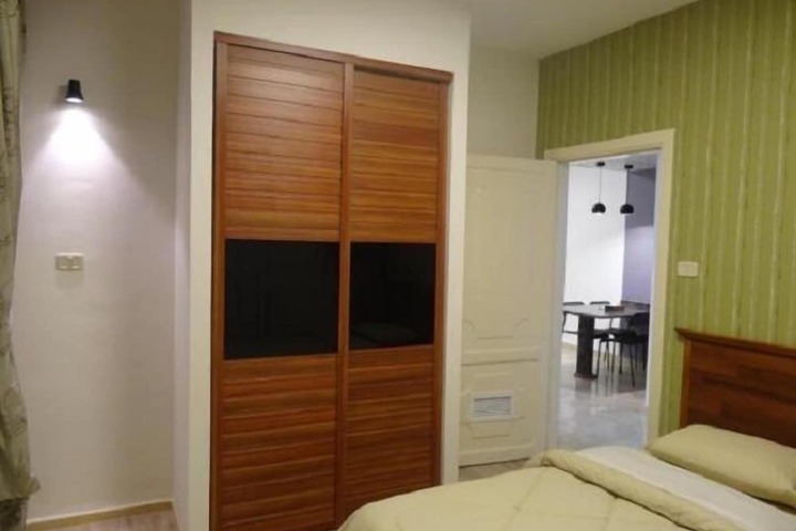 Room 13 of 44
