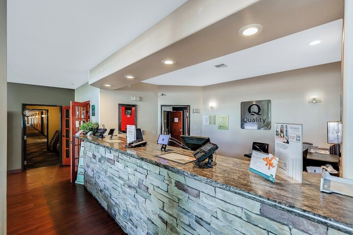 Concierge desk