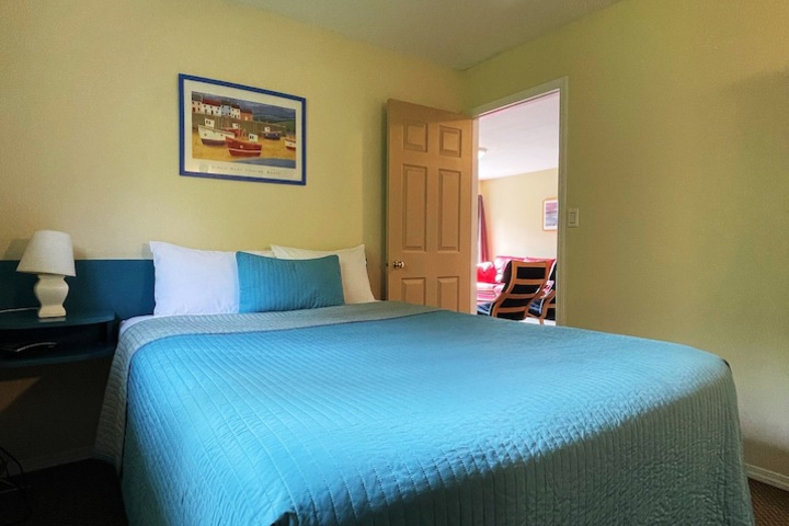 Room 2 of 25