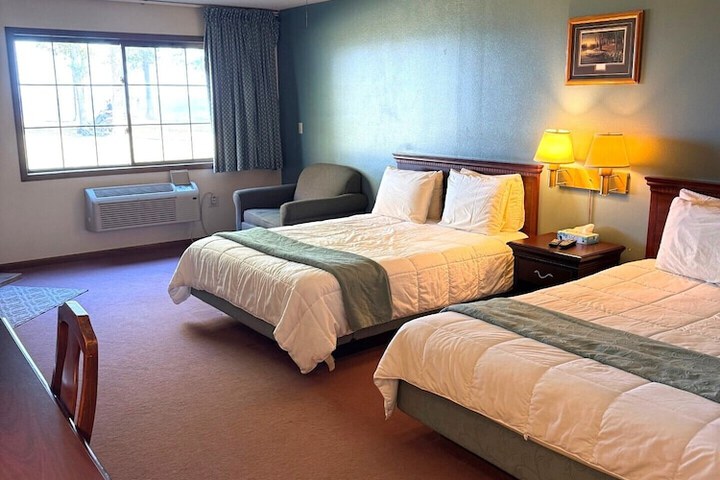Room 111 of 202