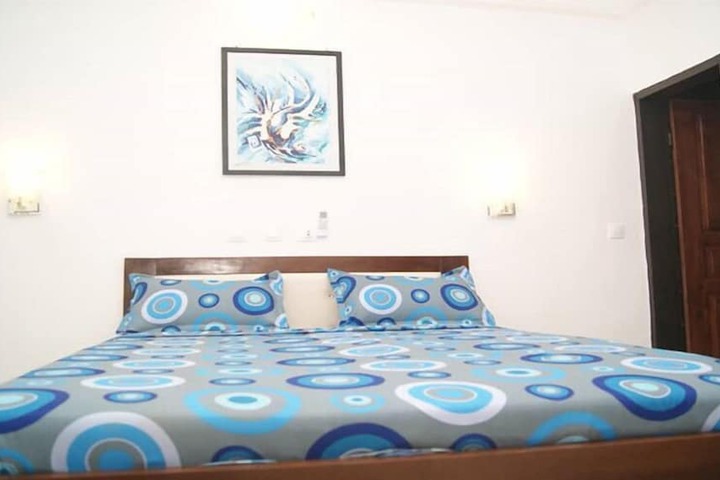 Room 32 of 67