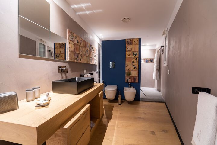 Room 65 of 134