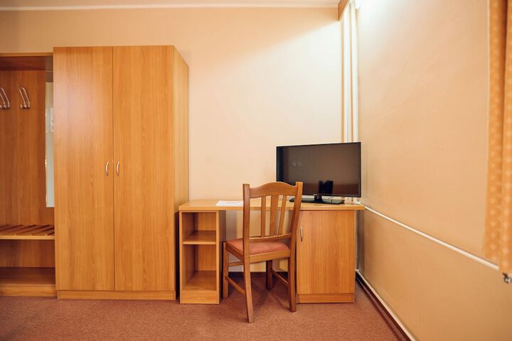 Room 12 of 62