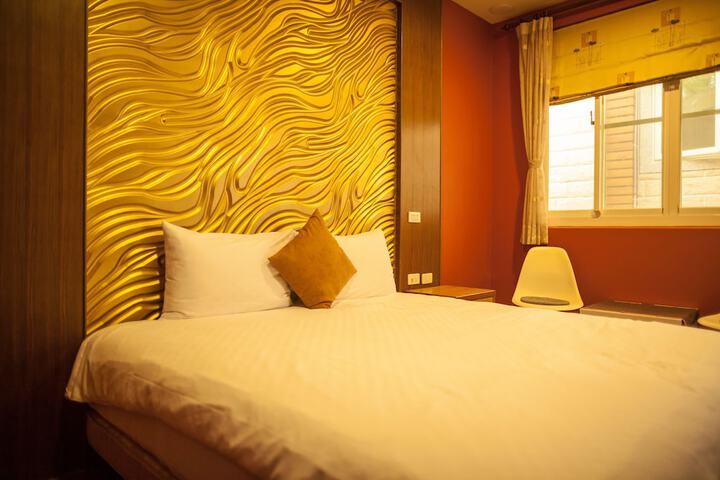 Room 16 of 63