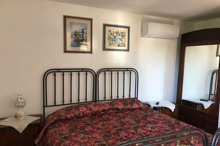 Room 13 of 52