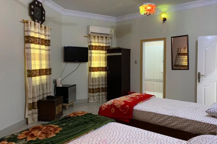 Room 15 of 36