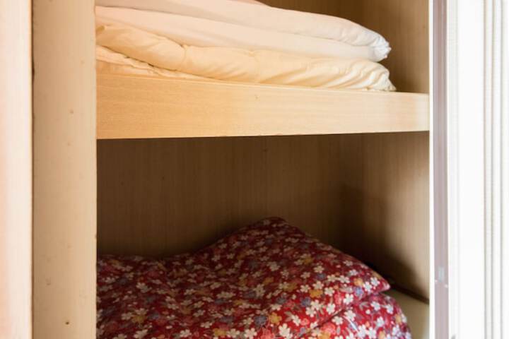 Room 19 of 39