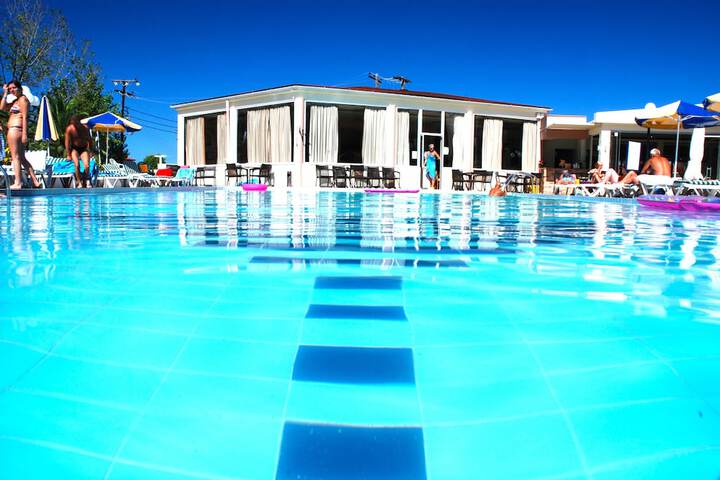 Pool 26 of 42