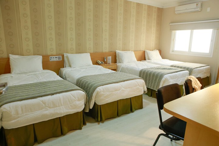 Room 16 of 56