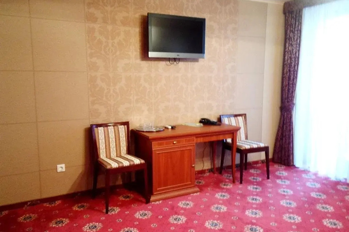 Room 2 of 12
