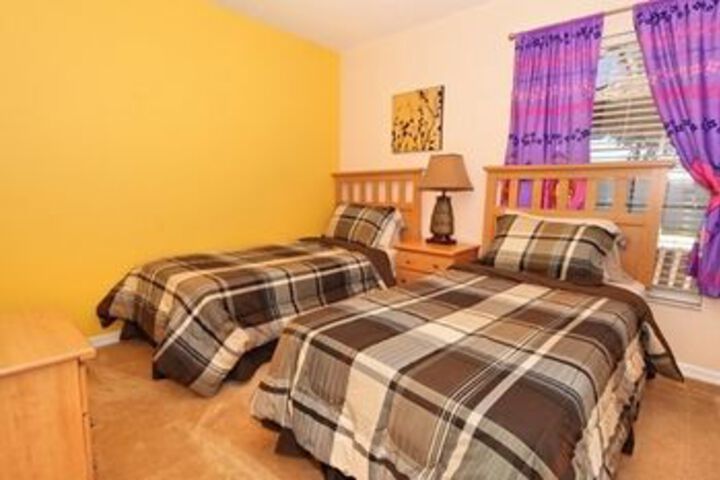 Room 9 of 20