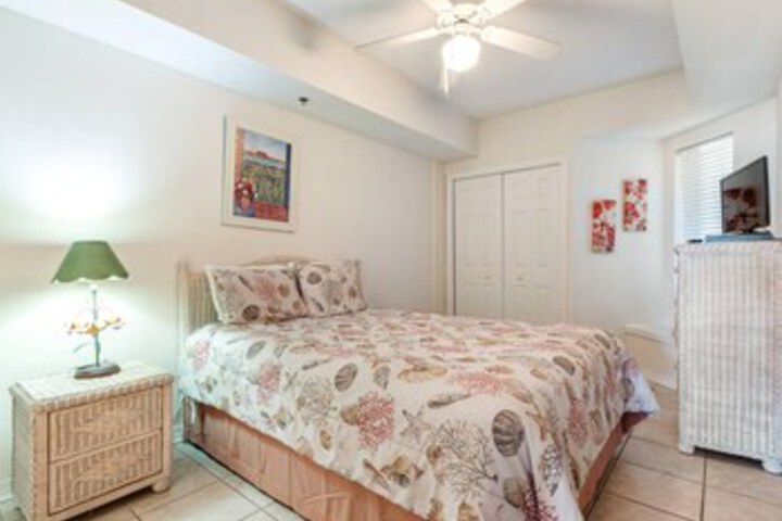 Room 196 of 200