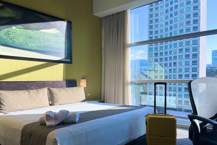 Room 20 of 48