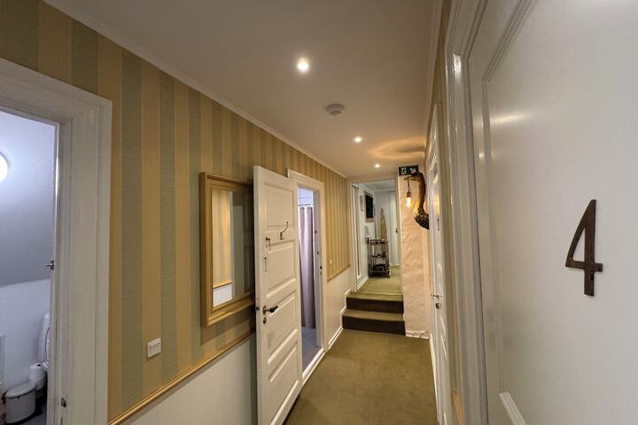 Room 41 of 60
