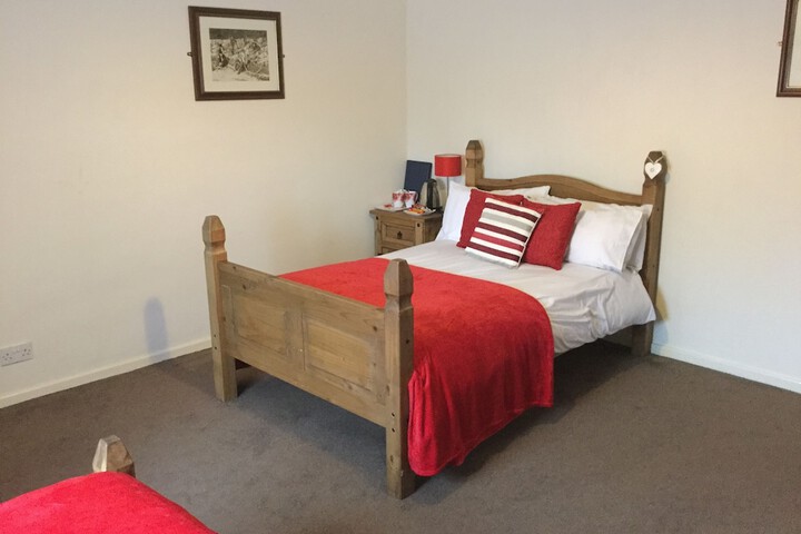Room 3 of 34