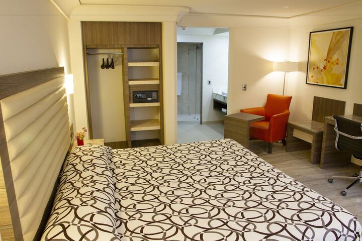 Room 25 of 47