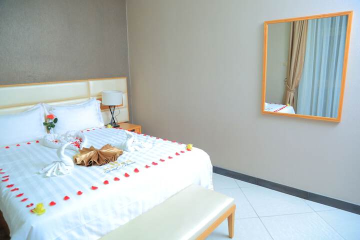 Room 12 of 38