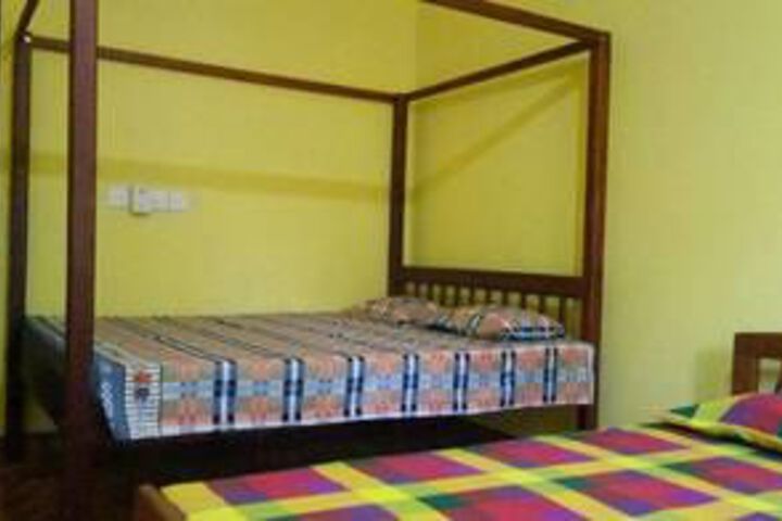 Room 7 of 14
