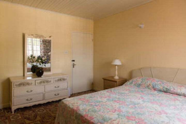 Room 5 of 14