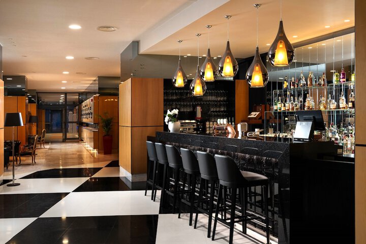 Dining Photos