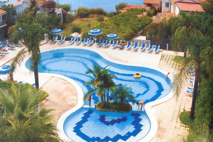 Pool 64 of 119