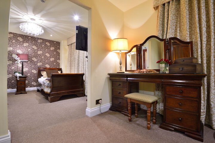 Room 13 of 61