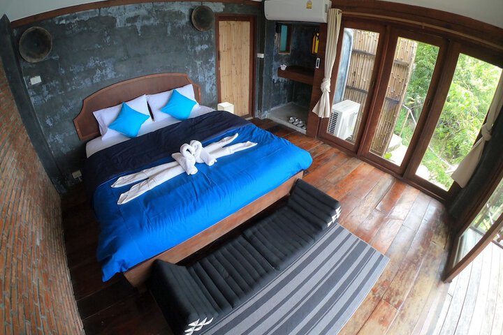 Room 7 of 40