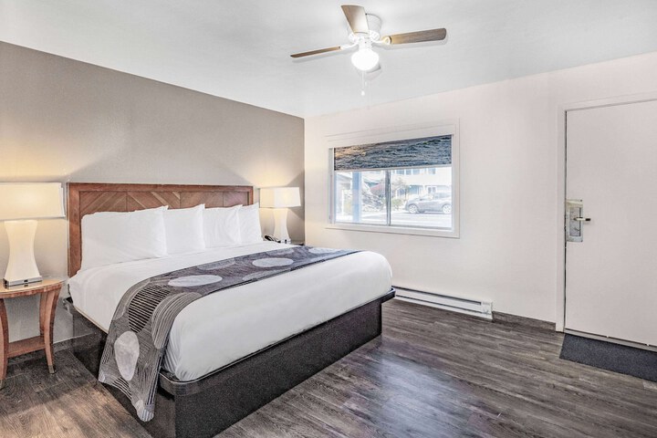 1 Double Bed (20 of 20)