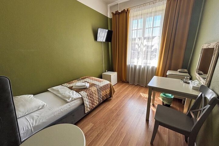 Room 216 of 272
