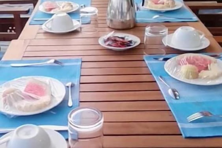 Dining 11 of 19