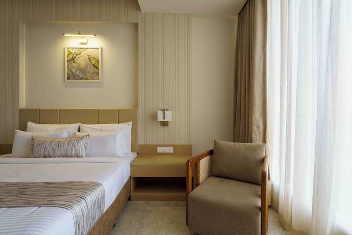 Room 34 of 97