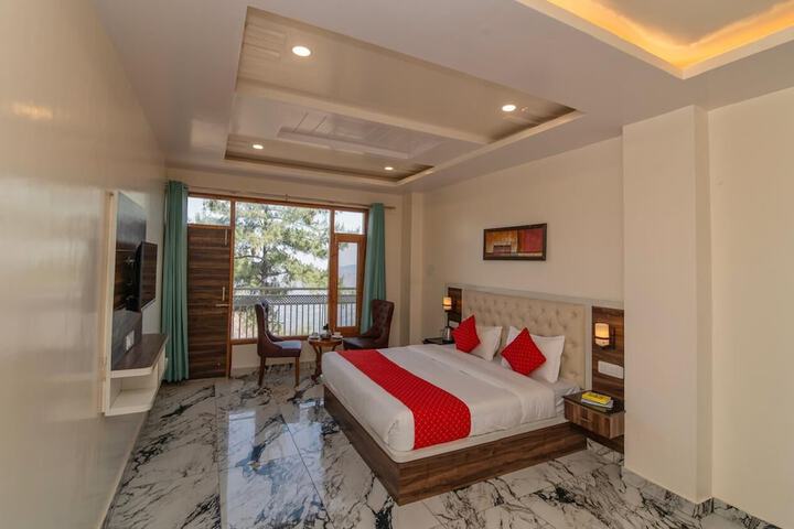 Room 13 of 21