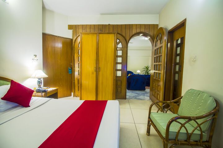 Room 34 of 71