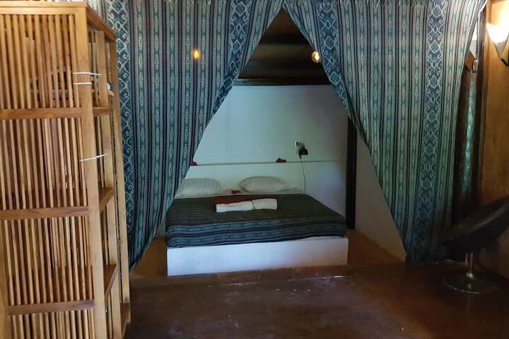 Room 2 of 24
