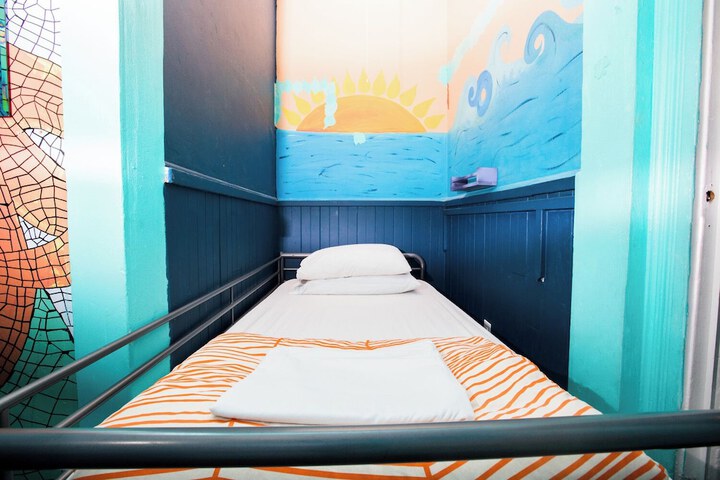 Room 21 of 54