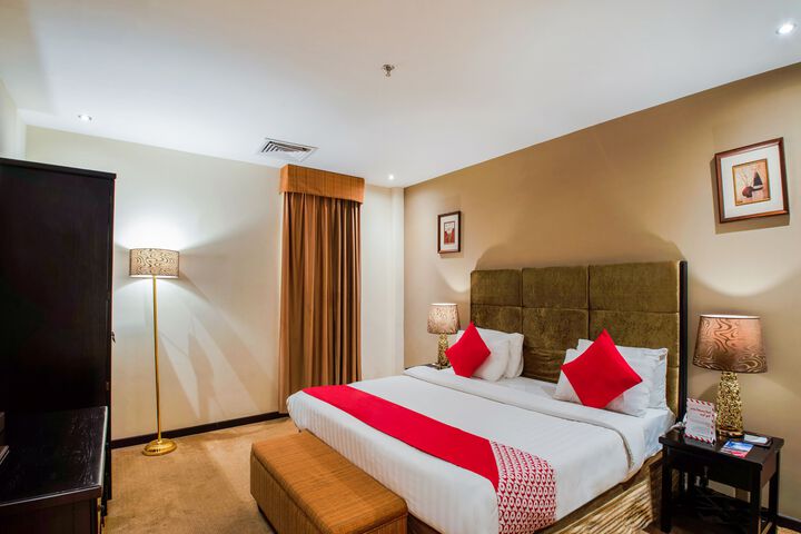 Room 15 of 18