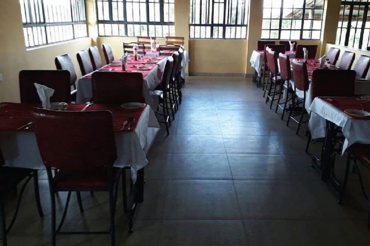 Dining 10 of 25