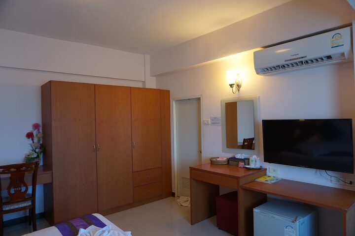 Room 22 of 47