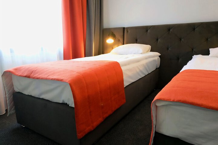 Room 10 of 135