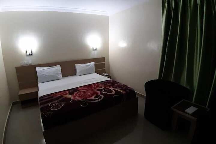 Room 4 of 46